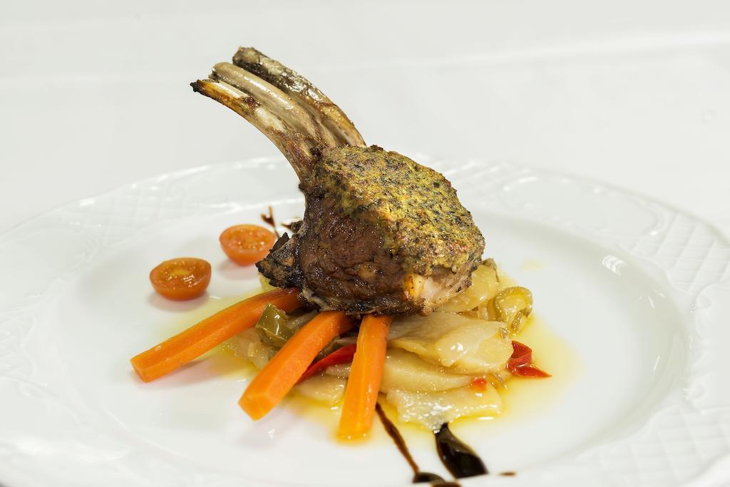 Hotel Restaurante Sostenible La Laguna Brozas Ngoại thất bức ảnh
